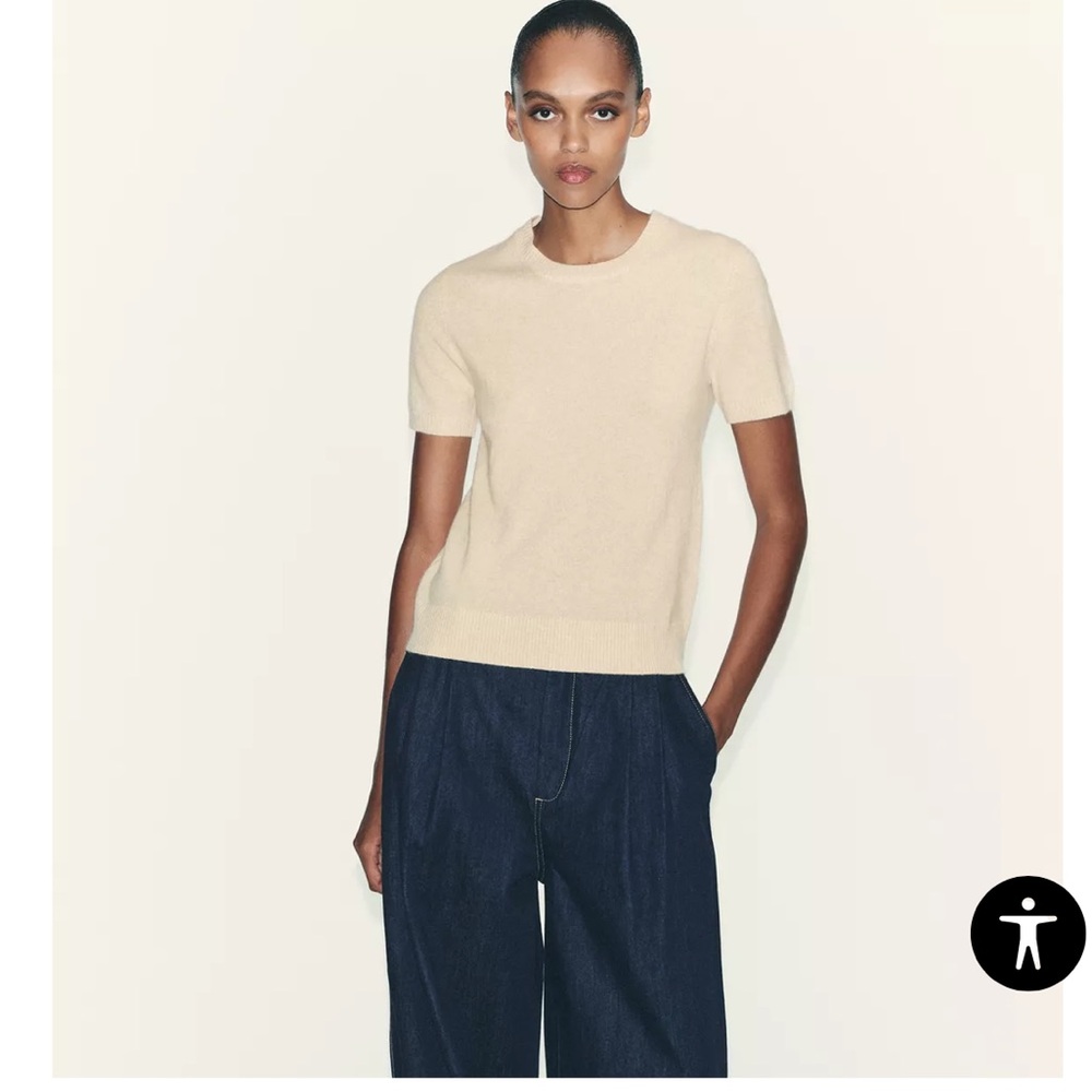 ZARA Short sleeve‎ sweater gold buttons small